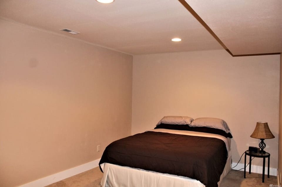 Downstairs Queen bed- non-conforming space