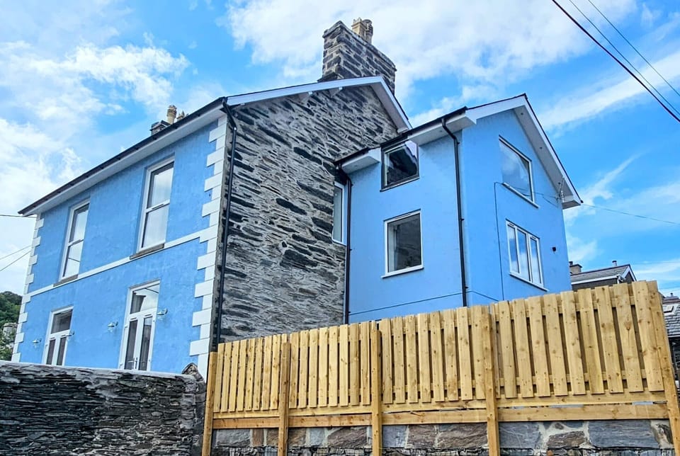 Rhydwenfa, detached house with 5 bedrooms and 5 bathrooms