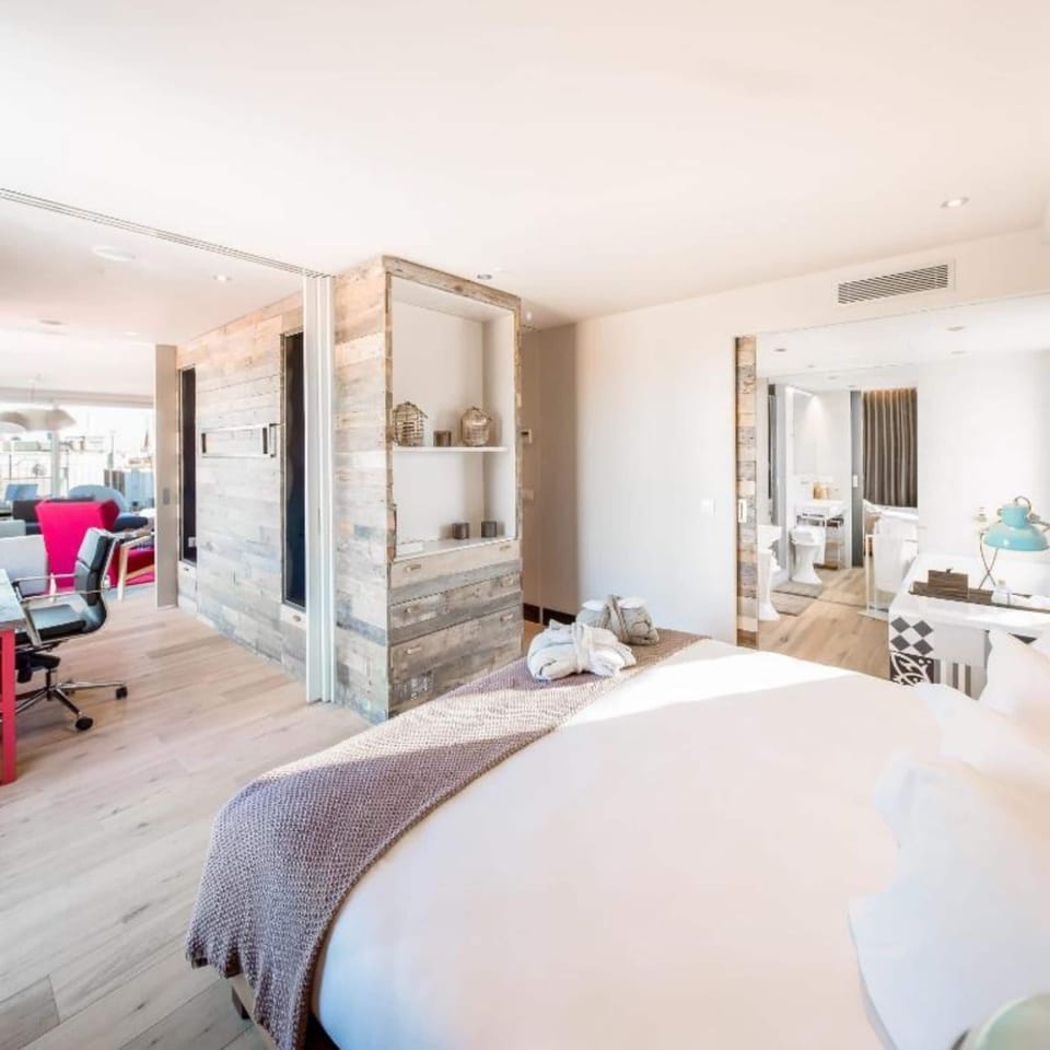 Suite Deluxe with 2 bedrooms, kitchenette and private terrace