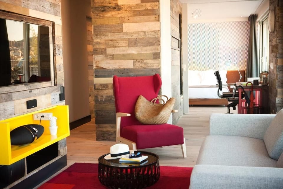 Suite Deluxe with 2 bedrooms, kitchenette and private terrace