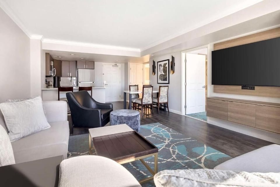 Living area. Exact unit will be assigned upon arrival. Views, colors, and decor may vary.