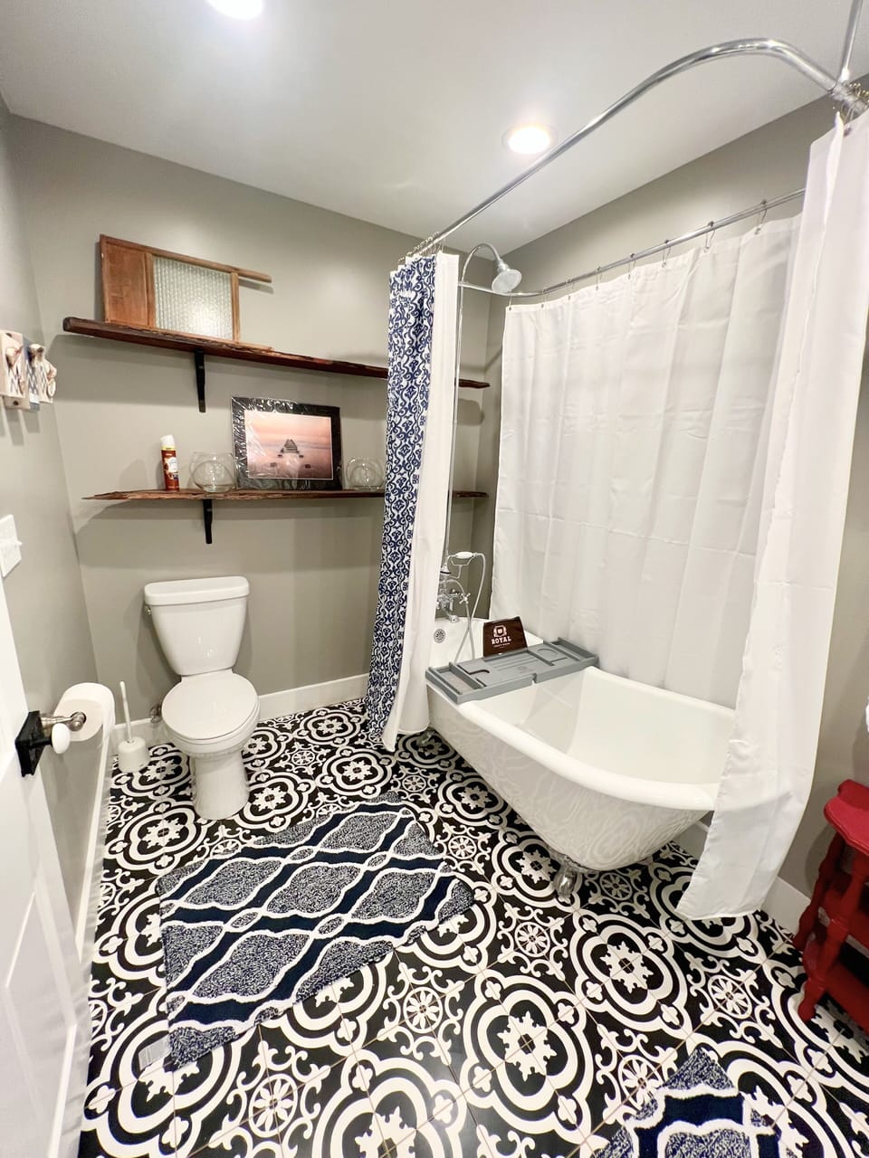Bathroom 1; Ensuite to Bedroom 1