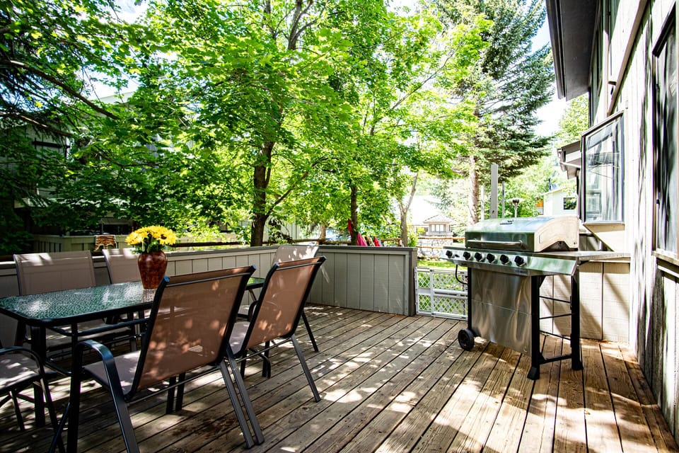 Spacious patio for summer