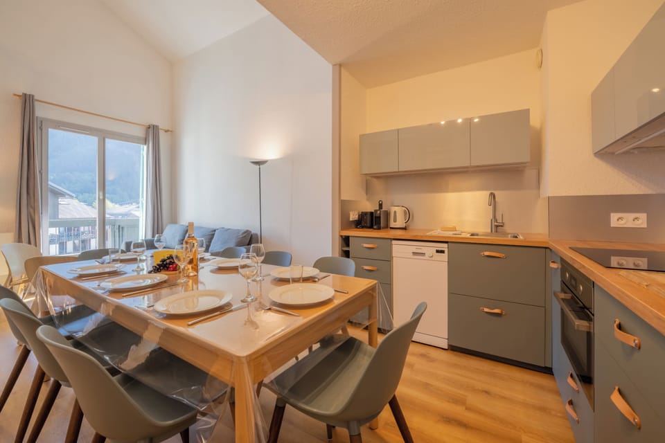 Kitchen and dining area