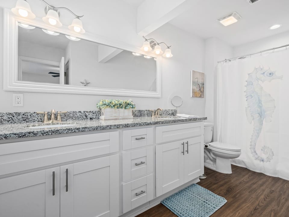 Primary Bathroom, First Floor