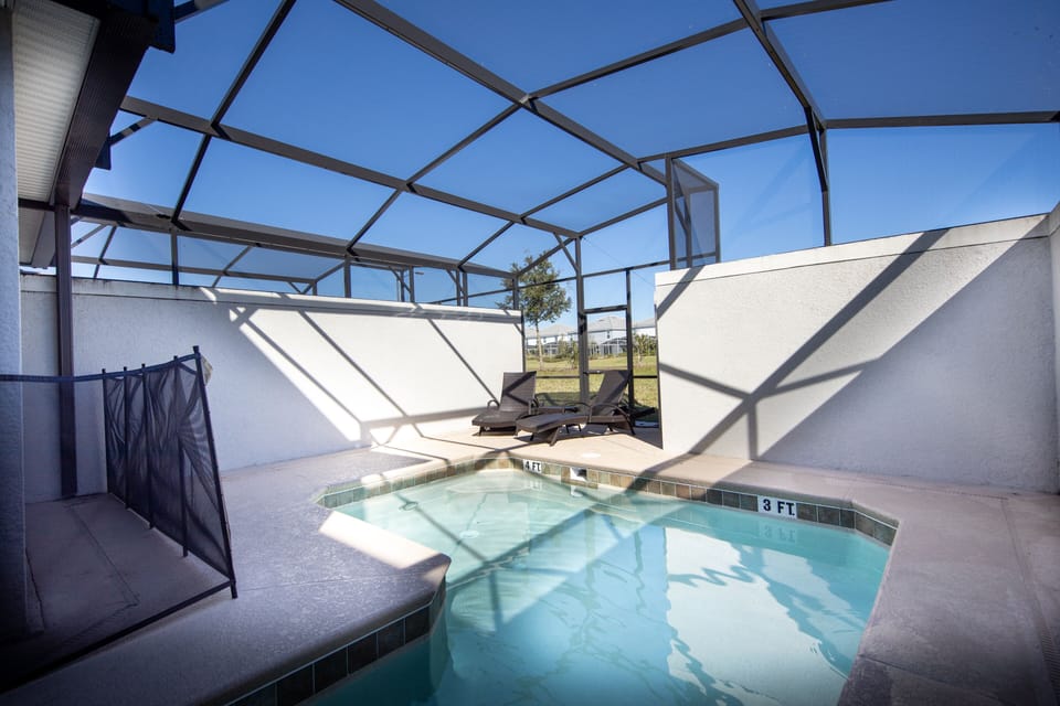 Water, Pool, Building, Swimming Pool, Hotel