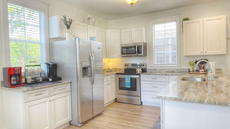 Kitchen with coffee bar