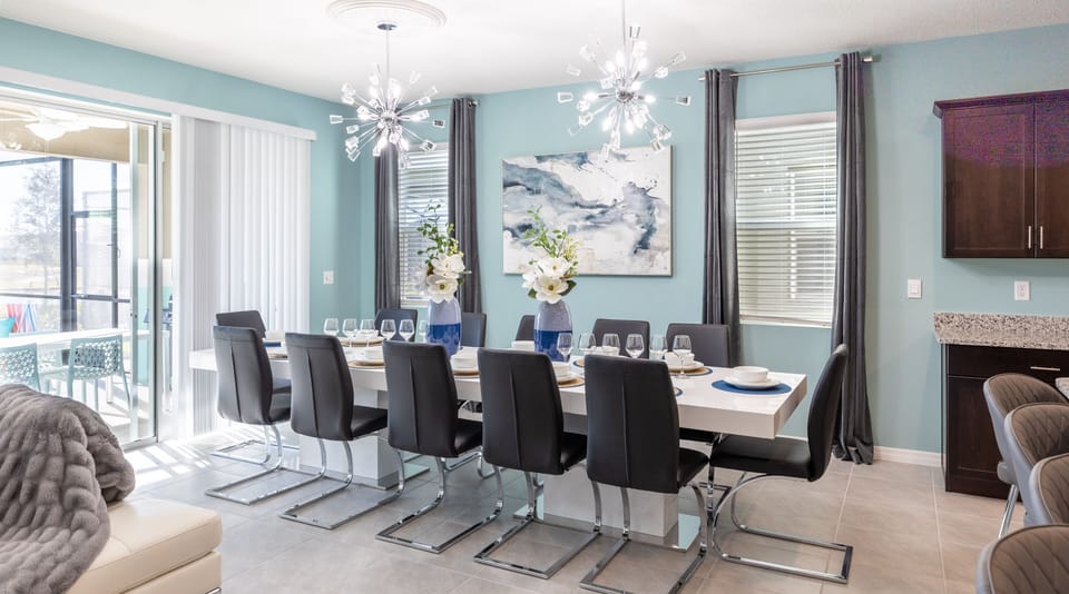 Home Decor, Room, Indoors, Chair, Furniture