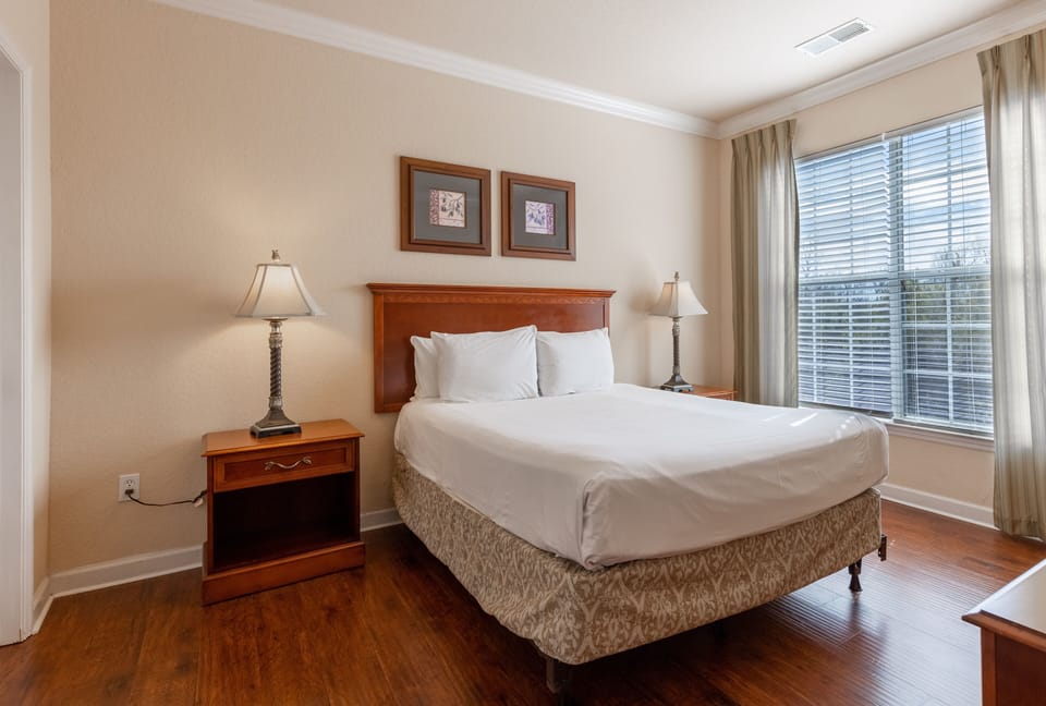 Indoors, Hardwood, Lamp, Flooring, Floor