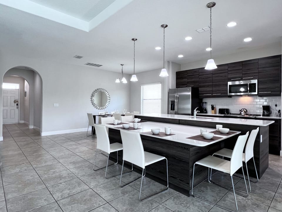 Dining Room, Dining Table, Furniture, Indoors, Table
