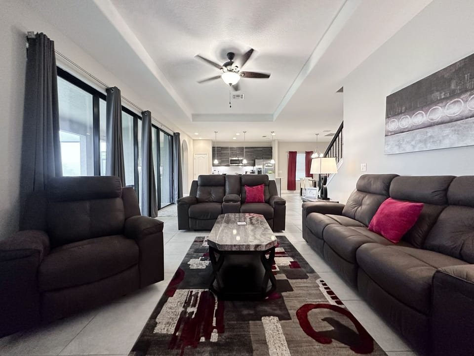 Home Decor, Furniture, Indoors, Living Room, Couch