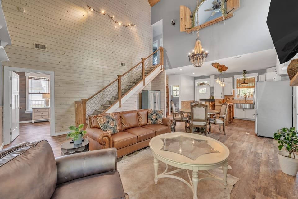Furniture, Indoors, Living Room, Home Decor, Table
