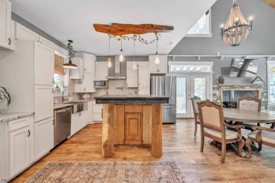 Indoors, Floor, Lamp, Kitchen, Flooring