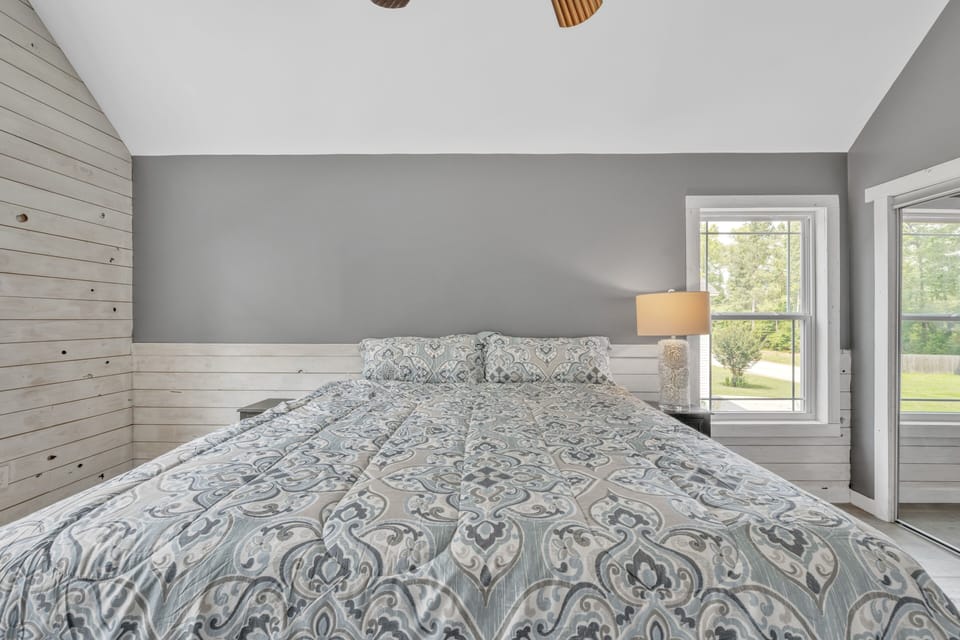 Indoors, Lamp, Furniture, Bed, Bedroom