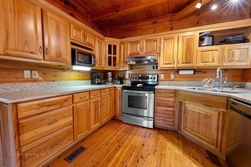 Indoors, Hardwood, Stained Wood, Kitchen, Floor