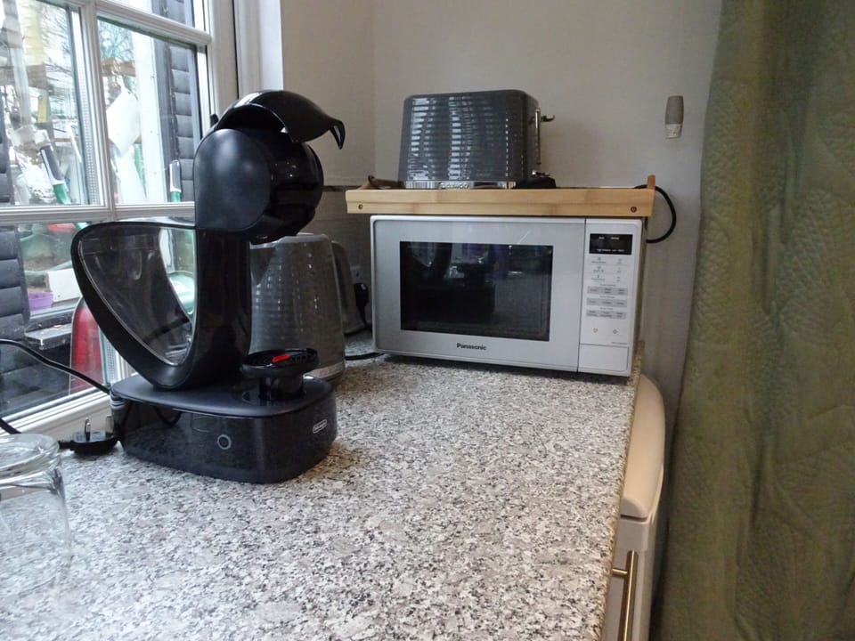 Kettle, Toaster, Coffee Pod Machine, Microwave & Fridge