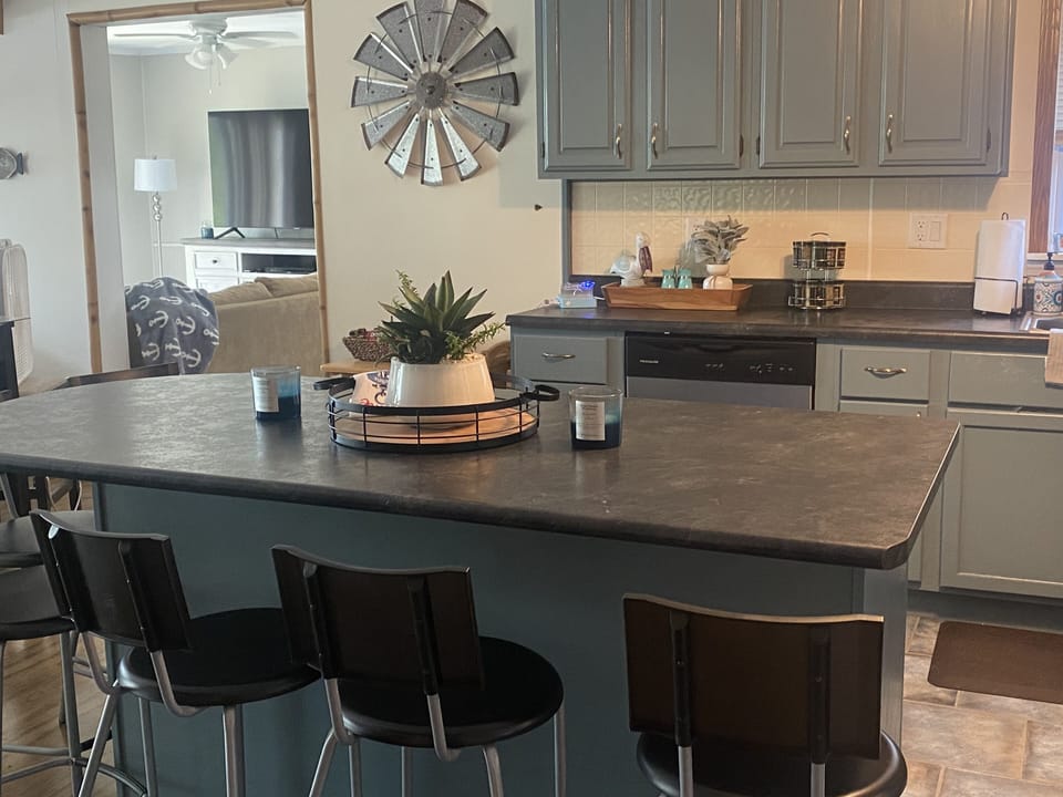 Fully stocked kitchen includes indoor grill, crock pot, teapot, toaster & more!