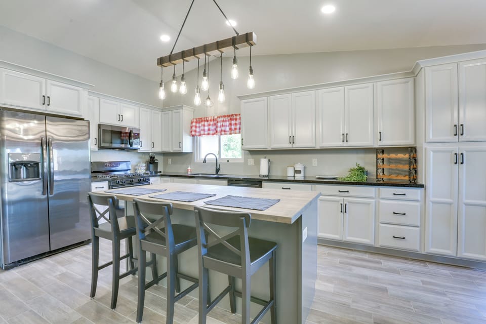 Kitchen | Coffee Maker | Complimentary Spices