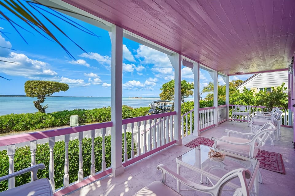 The veranda over the water. Two outdoor showers are a few steps away.