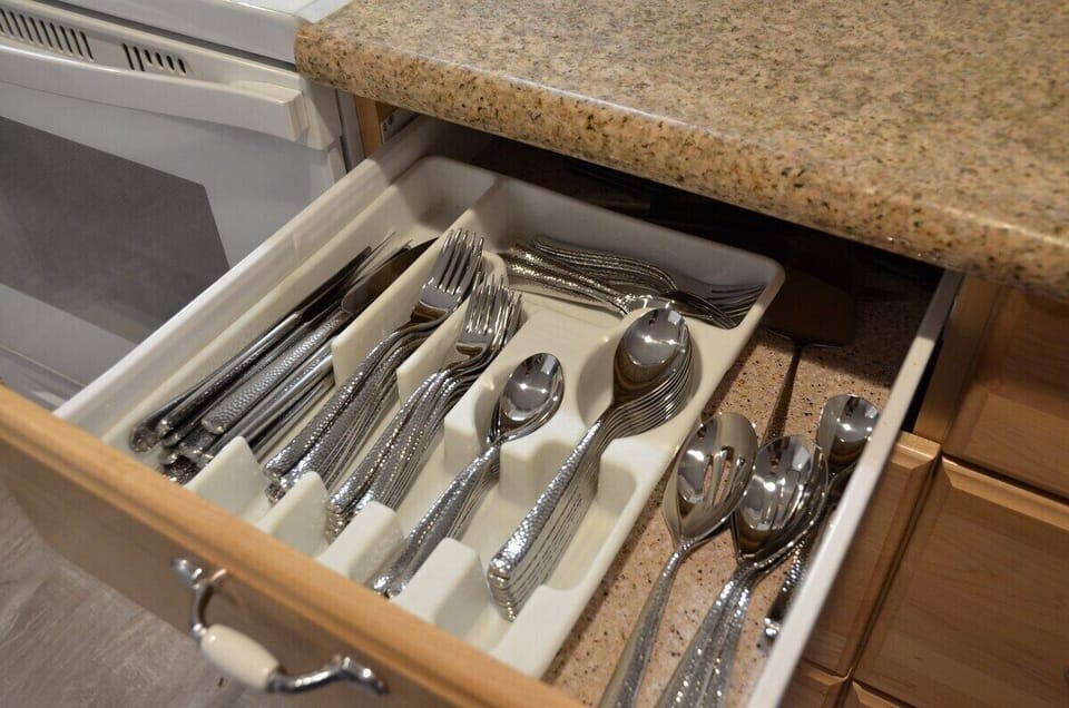 Fully Stocked Kitchen, All the Modern Conveniences You're Looking For!