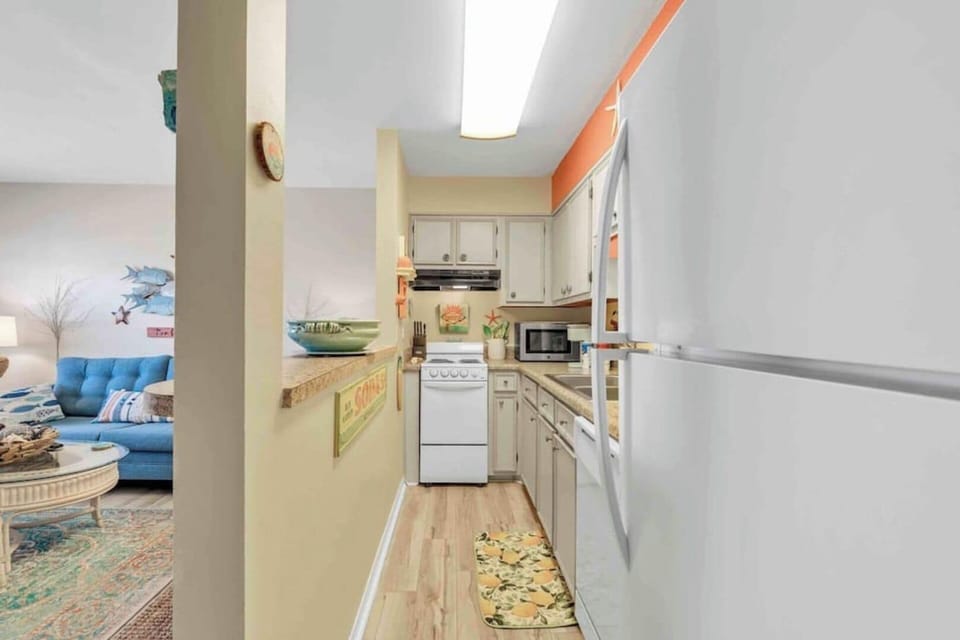 Plenty of space to make the perfect meal!