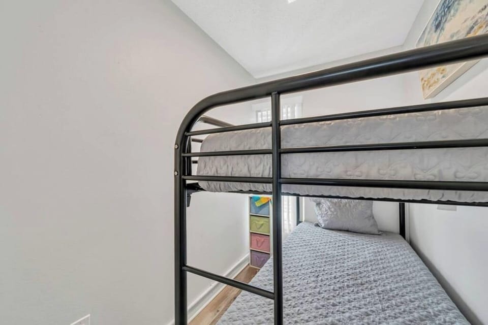 bunk bed for the kids!