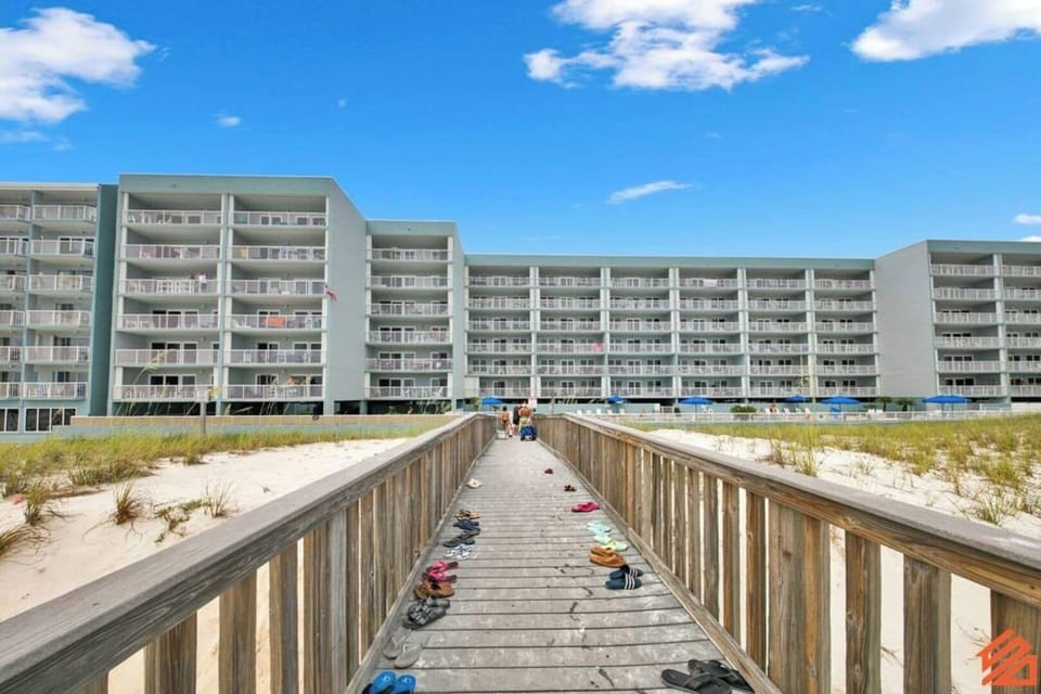Easy access straight to the beach!