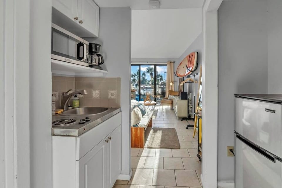 Fully equipped with modern appliances.
