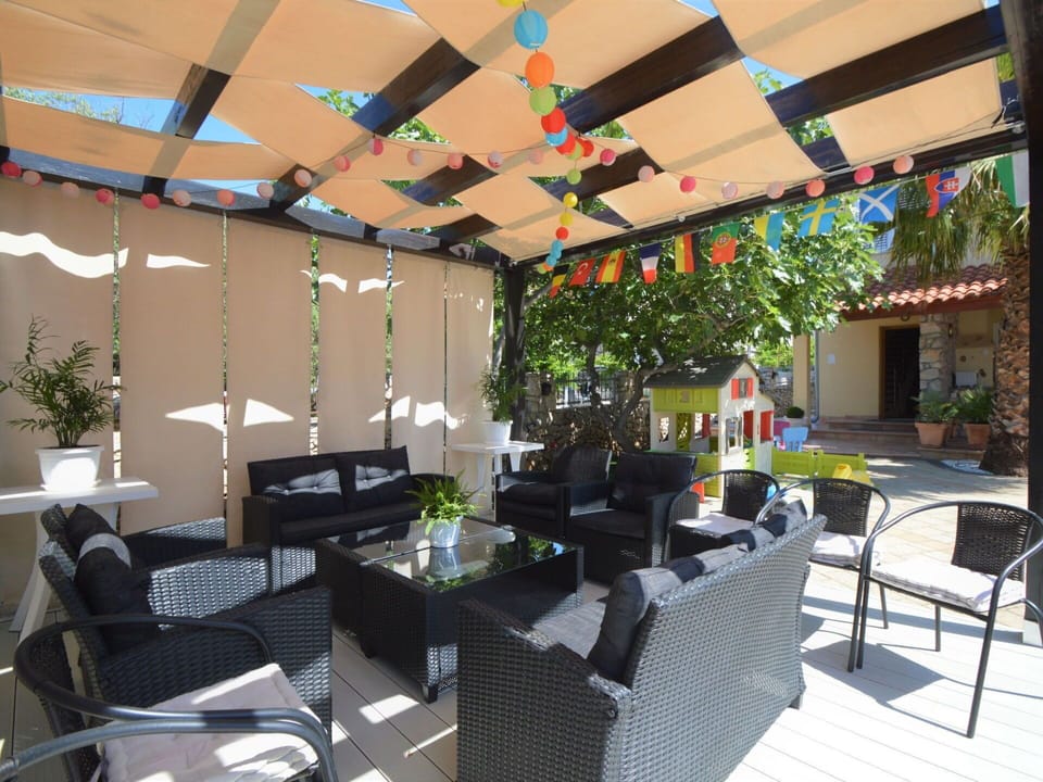 Water, Sky, Property, Plant, Building, Cloud, Swimming Pool, Tree, Residential Area, Grass