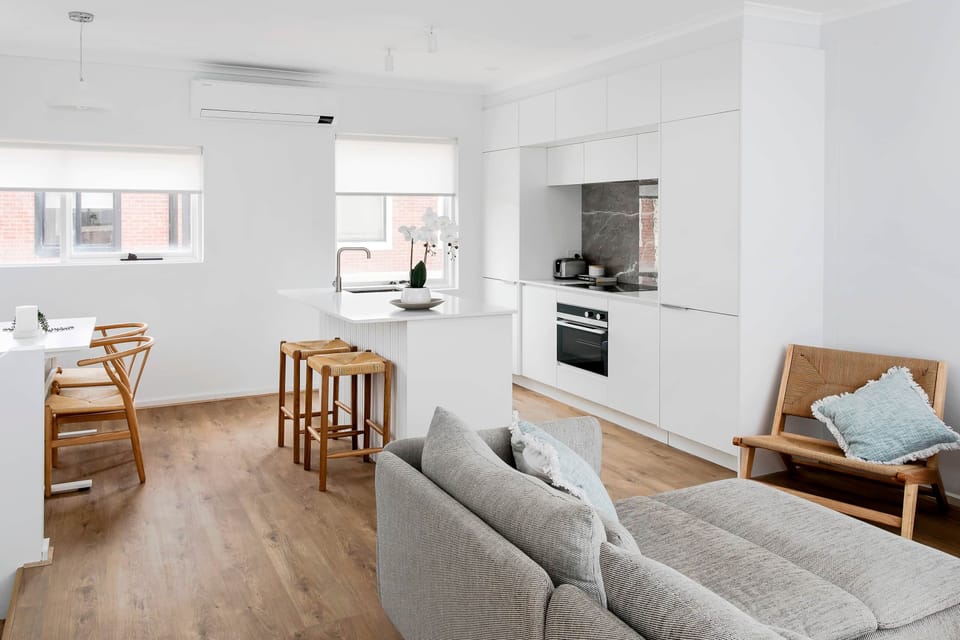 Elite Accommodation, Adelaide, cafe, executive rental, holiday home, CBD, Takana, WiFi, Sleeps four