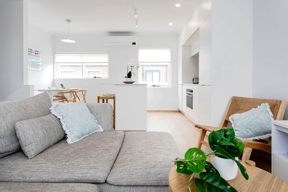 Elite Accommodation, Adelaide, cafe, executive rental, holiday home, CBD, Takana, WiFi, Sleeps four