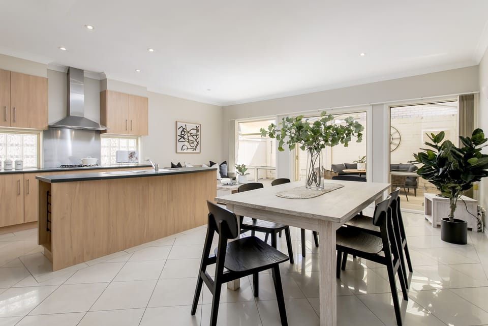 Elite Accommodation, Adelaide, Unley House, Short term rental, WiFi, Furnished, dog friendly, BBQ