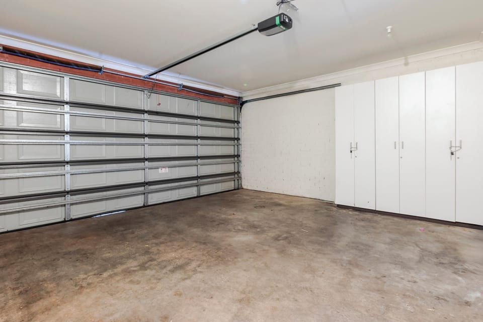 Garage - Free parking for 2 x cars