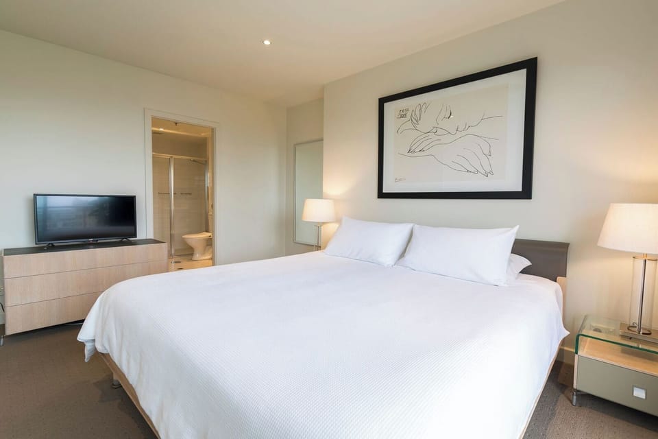 Bedroom 1 - master with King bed, tv, ensuite and robe