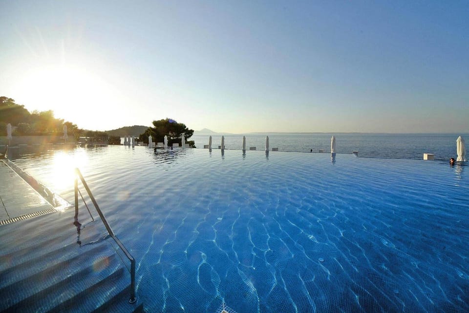 Holiday Home Swimming Pool