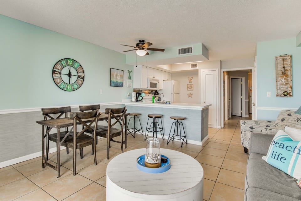 Living/Dinning Area