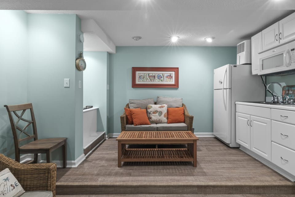 Bonus Room w/ Kitchenette