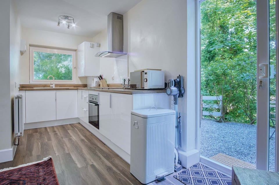 Croft Court - 1 Bedroom Apartment - Tenby (21480)