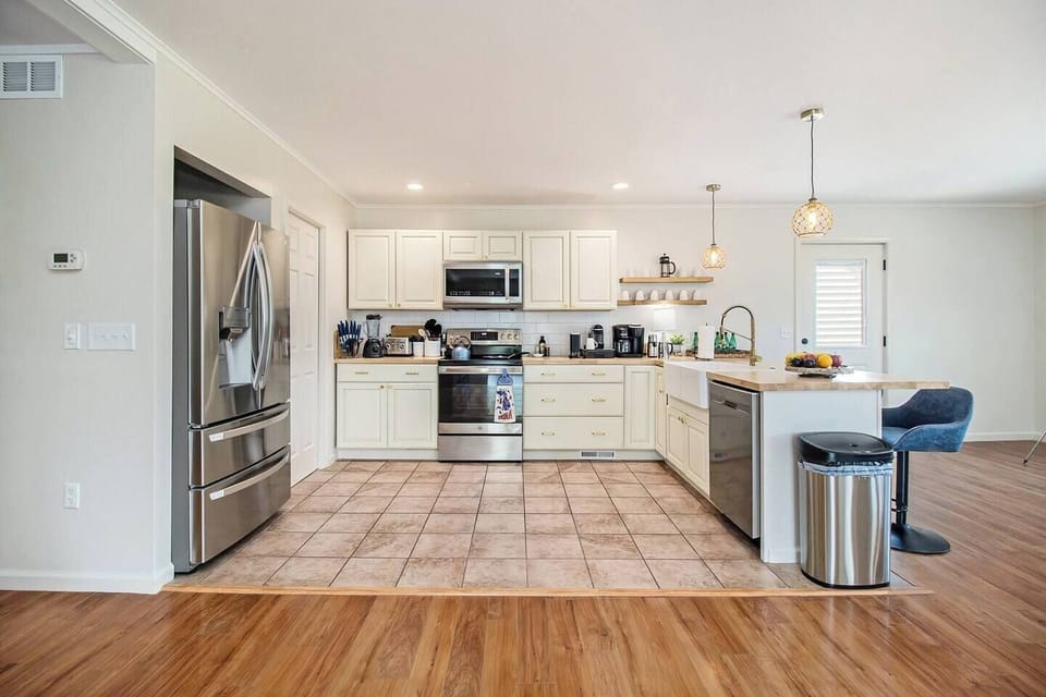 Fully stocked kitchen so that you can cook a feast for your family reunion if you so choose. All new appliances. Refrigerator comes with ice machine and water filter with a door dispenser. 