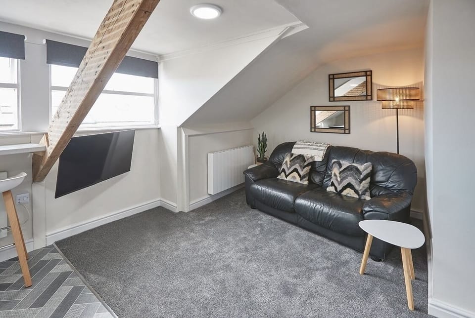 Living Room / Lounge