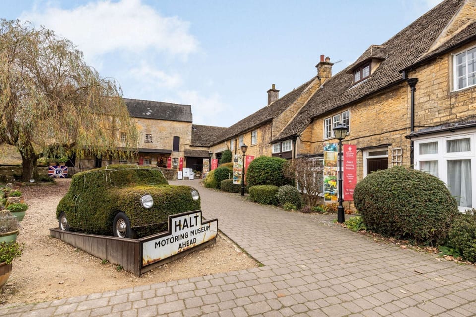 Bourton-on-the-Water - StayCotswold