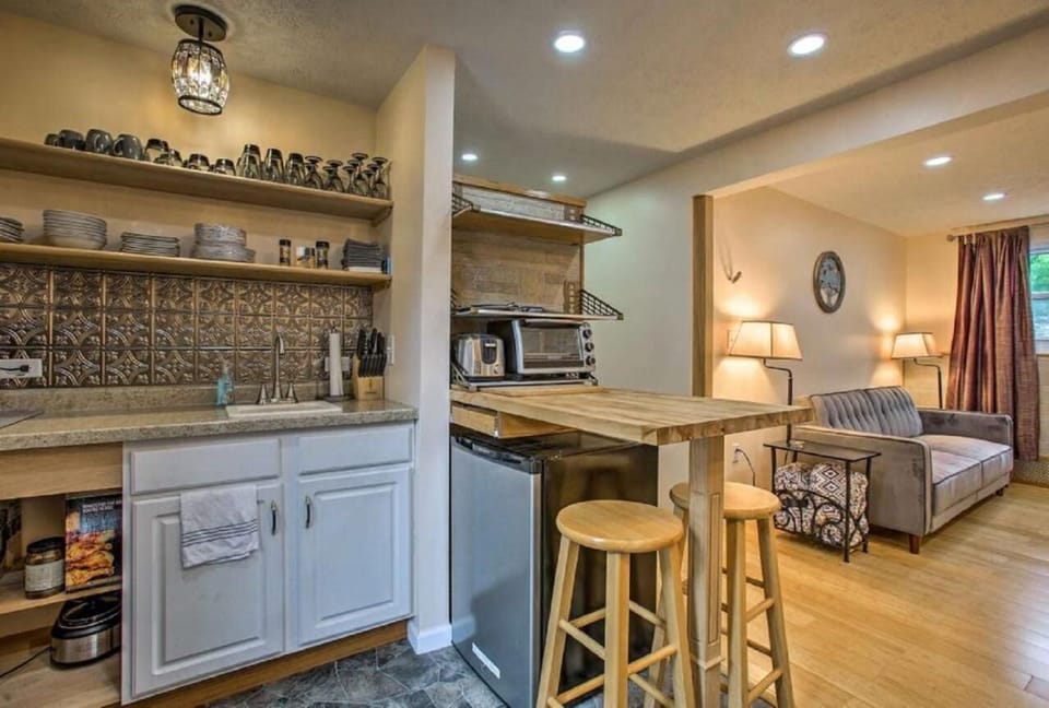 Kitchenette