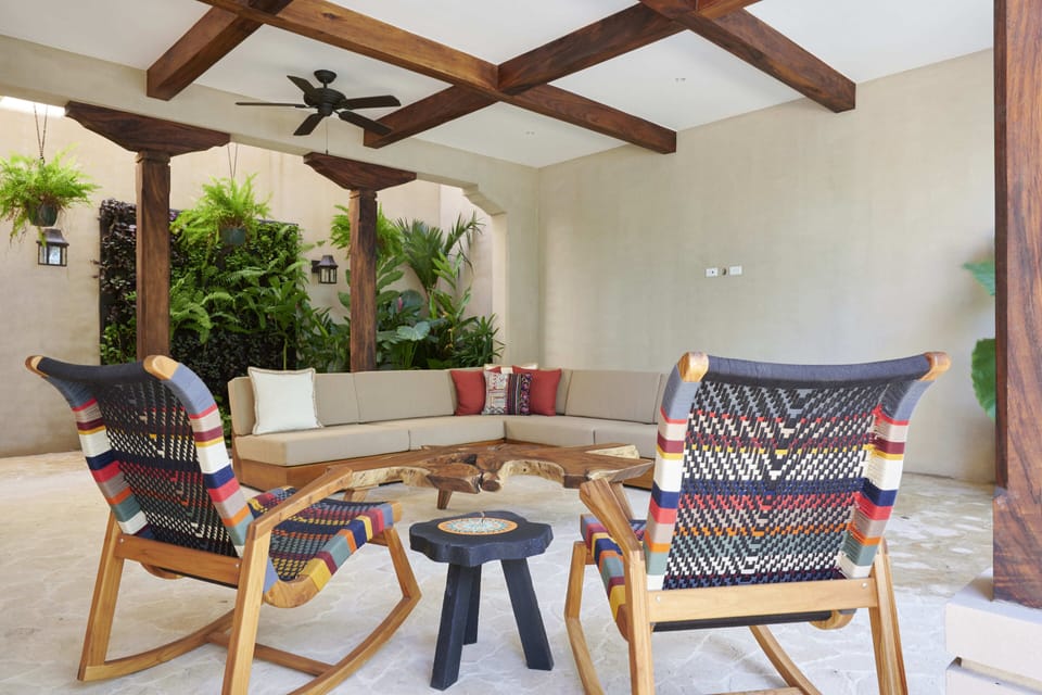 Outdoor den