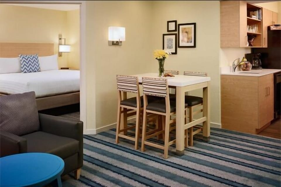 Gather together in a bright suite designed for relaxing evenings.