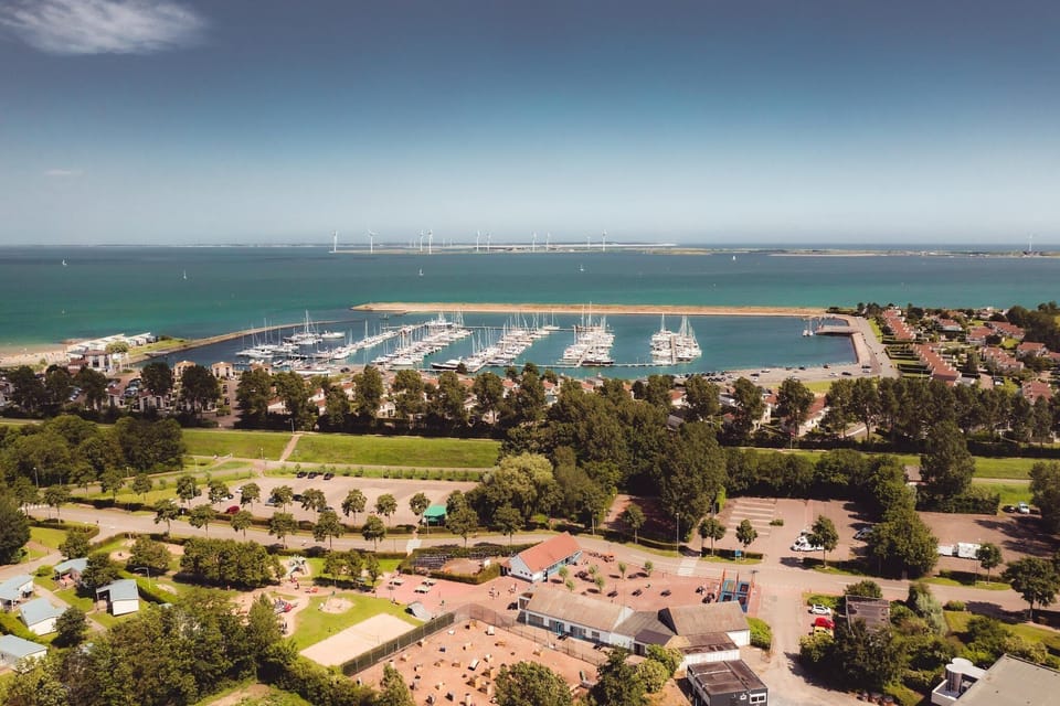 Region [summer] (>5 km)