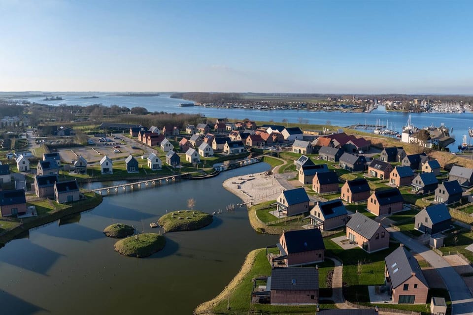 Surroundings [summer] (1-5 km)