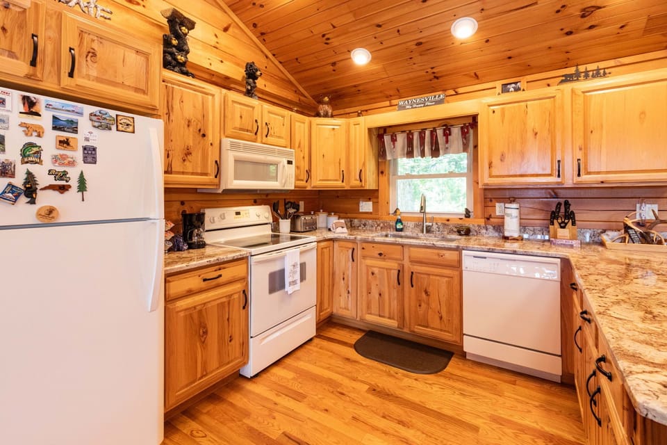 KitchenwithNewGraniteCountertops
