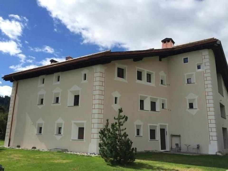 Exterior summer