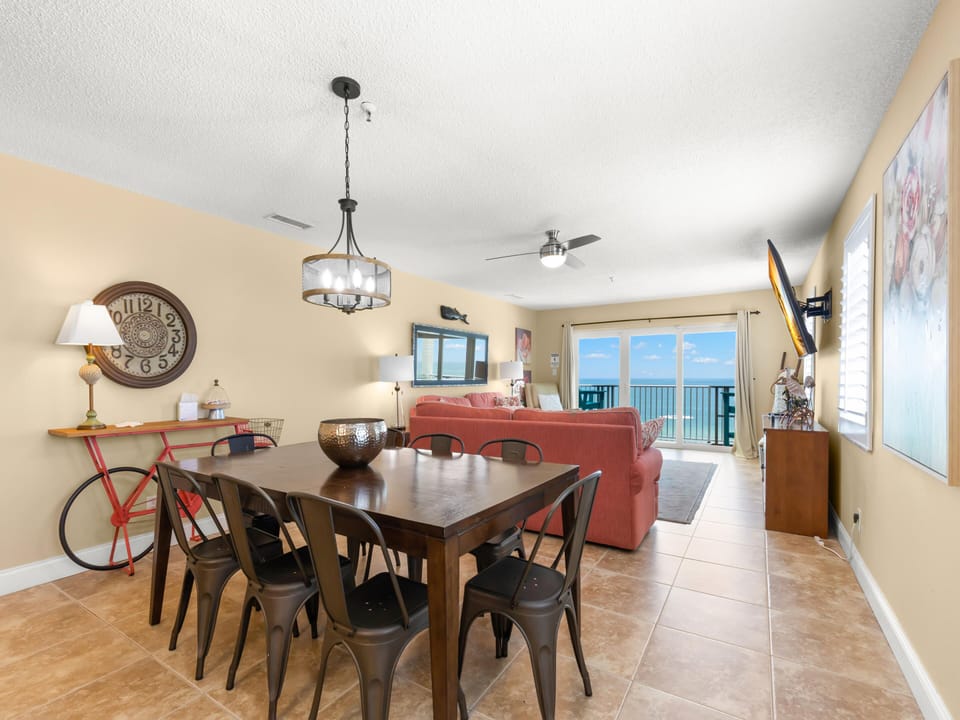 Open and Inviting Floor Plan