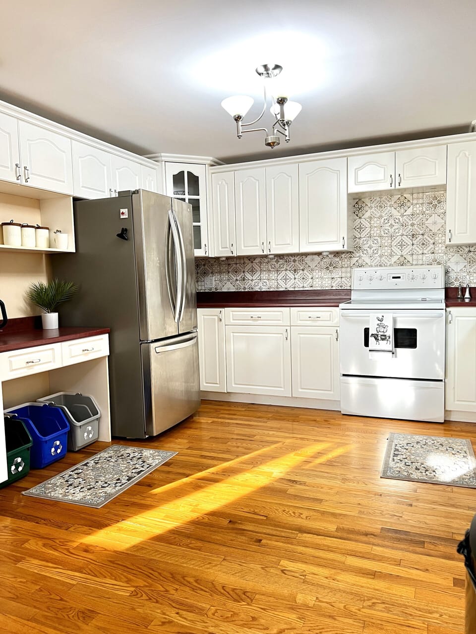 Kitchen and Coffee Area